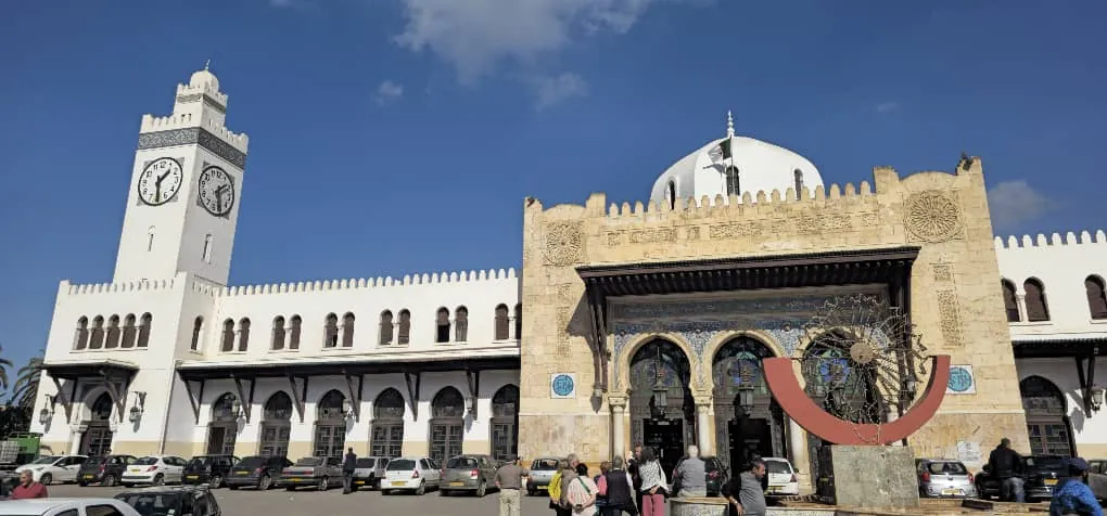 Gare néo-mauresque de Karguentah à Oran, Algérie