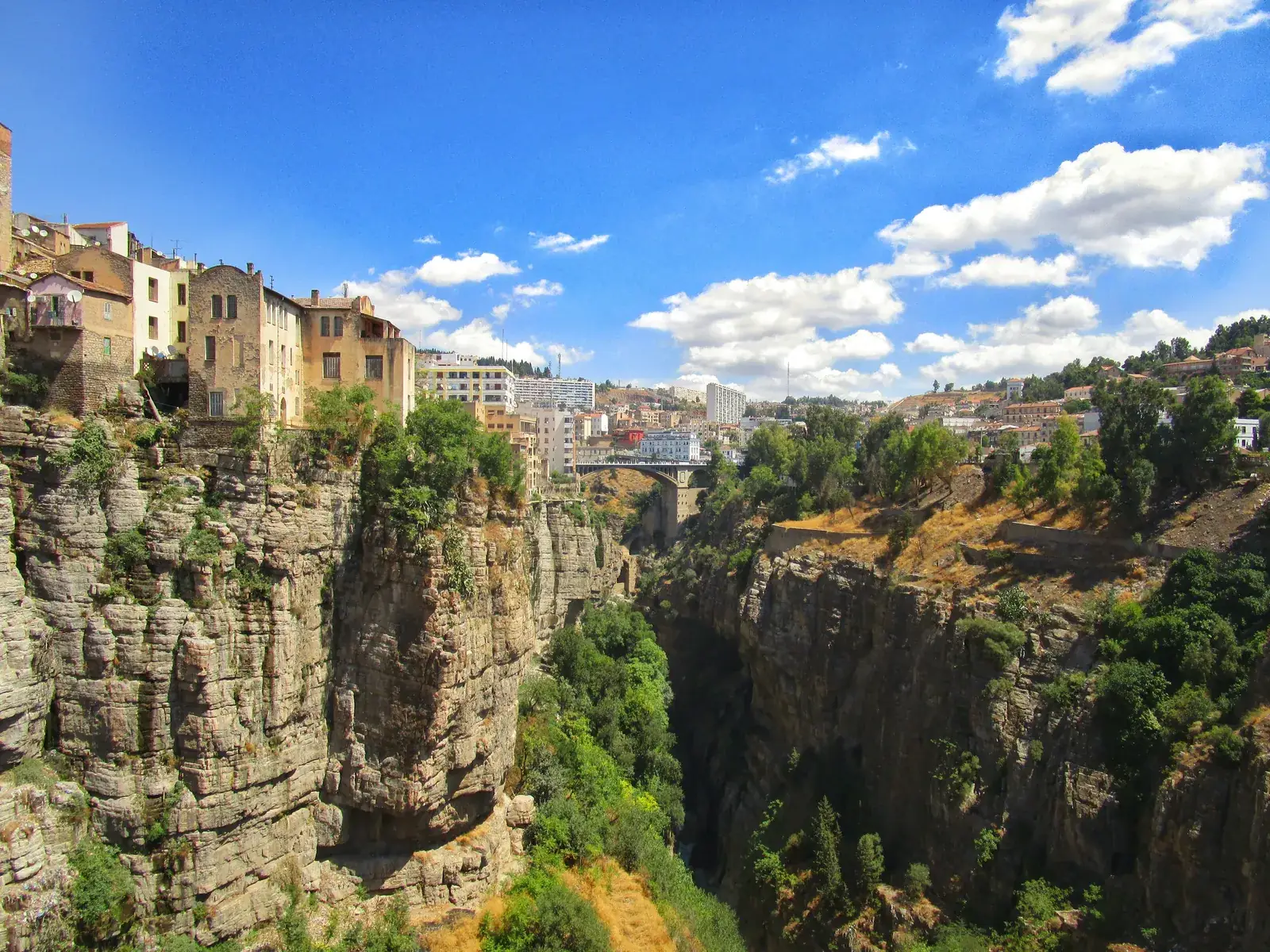 Gorges du Rhummel et maisons suspendues de Constantine, Algérie