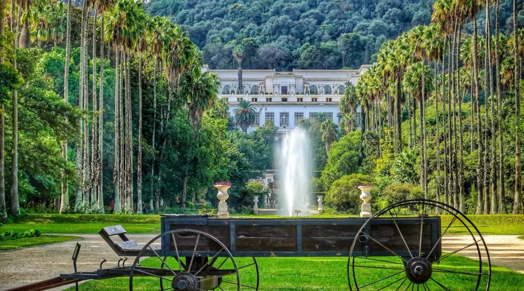 Allée du Jardin d'Essai du Hamma, Alger, Algérie