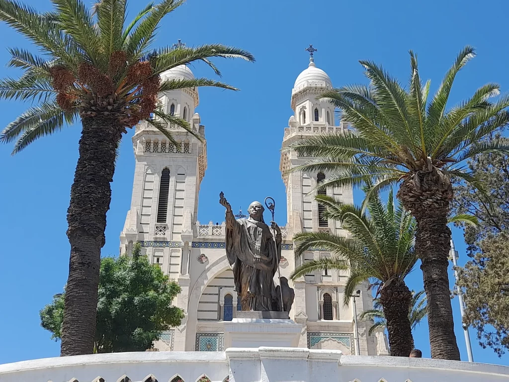 Façade de la basilique Saint-Augustin, Annaba, Algérie